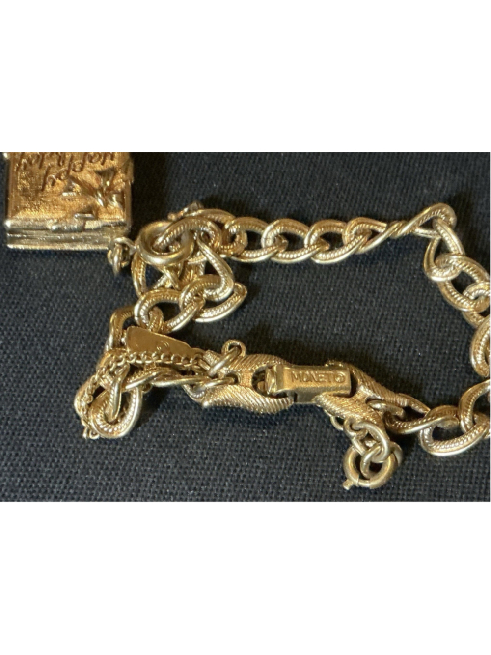 Vintage Monet Gold Tone Curb Chain Bracelet Opening Happy Birthday Book Charm. - Picture 3 of 4